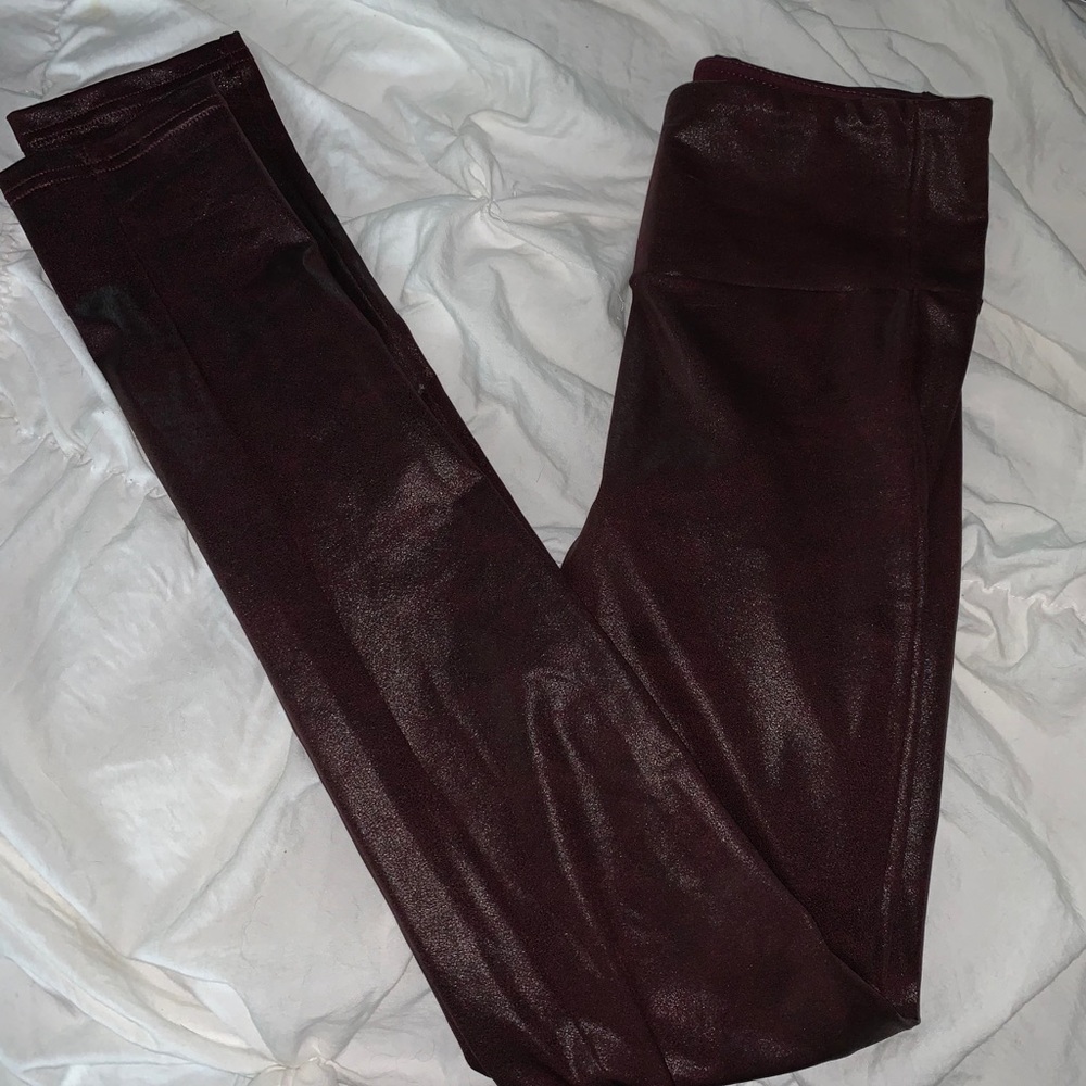 Calezdona Shiny Leggings (Faux leather effect)